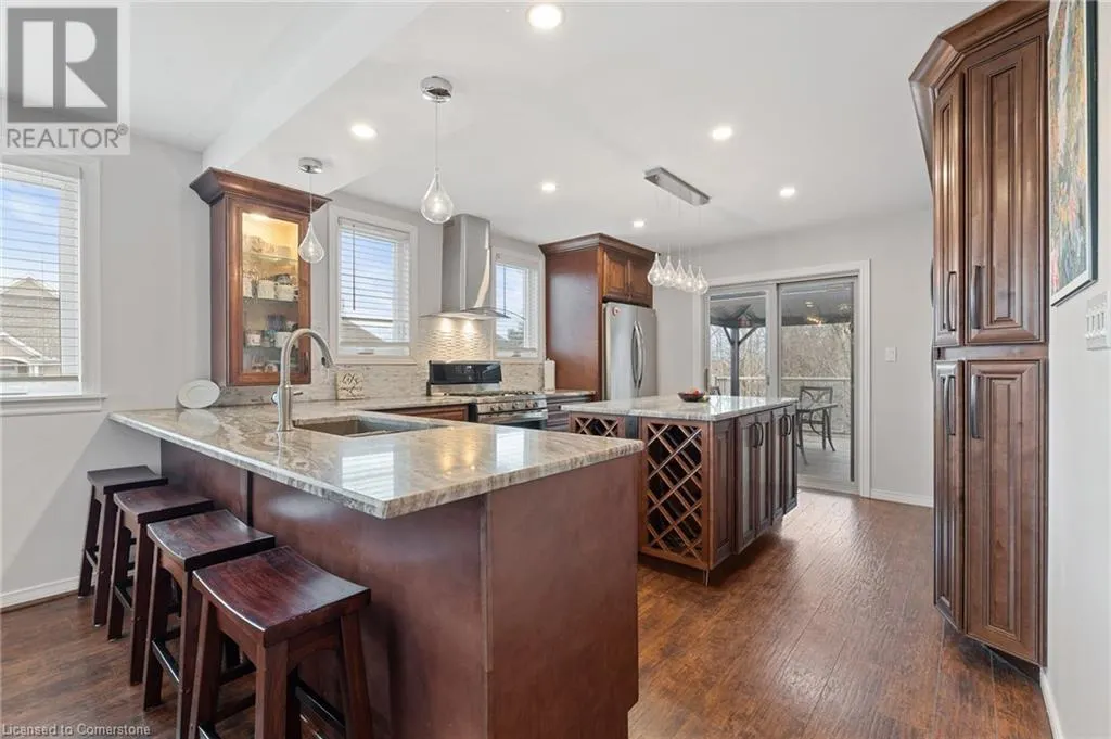 7 ROCHELLE Crescent
