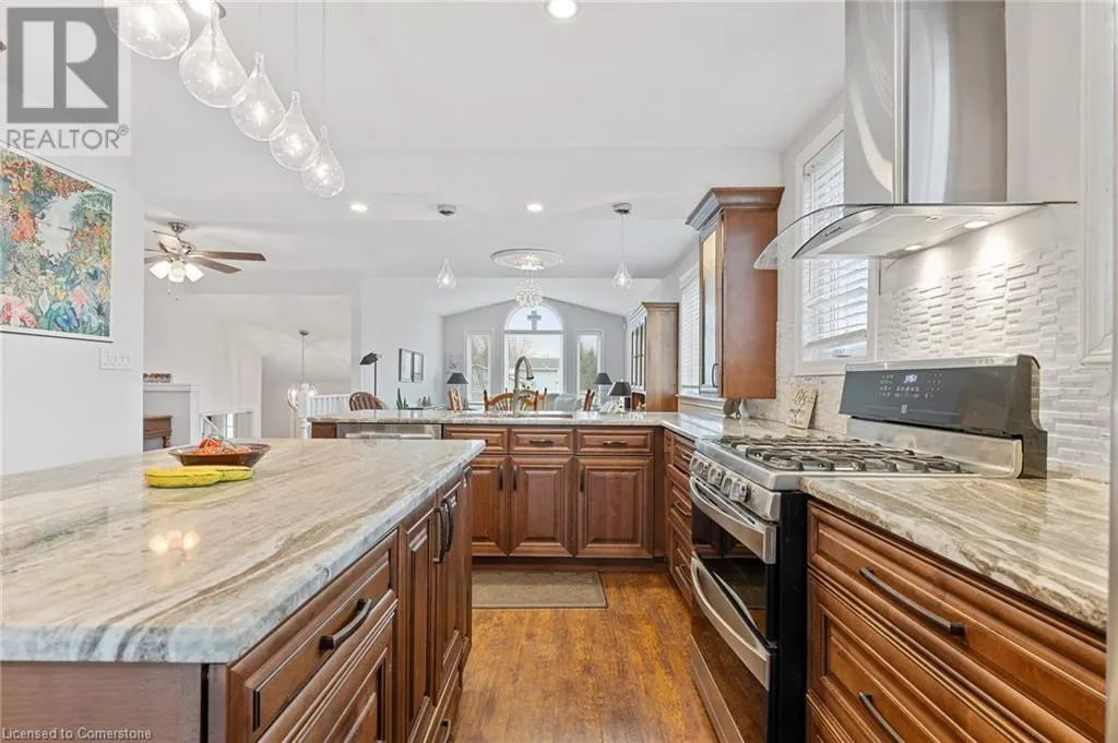 7 ROCHELLE Crescent