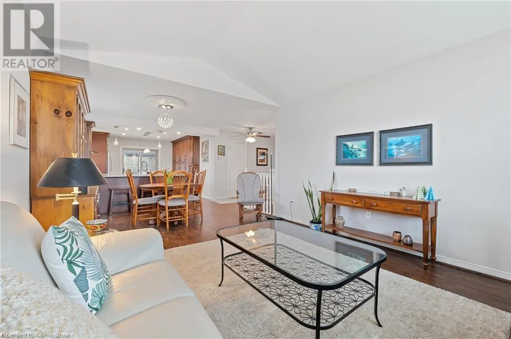 7 ROCHELLE Crescent