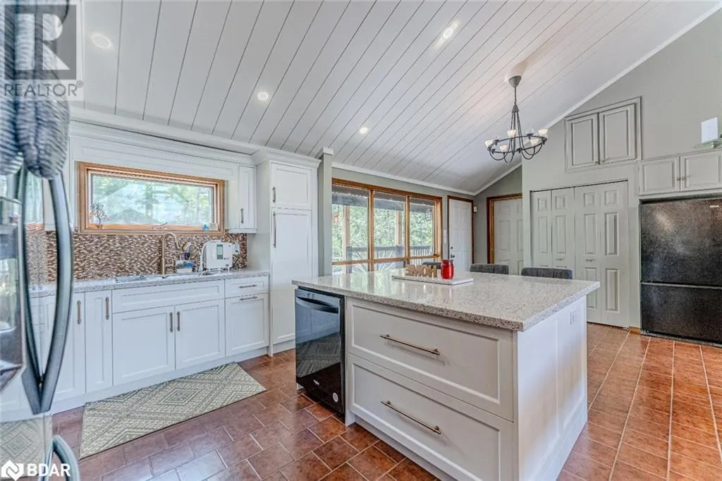 49 HEMLOCK DR