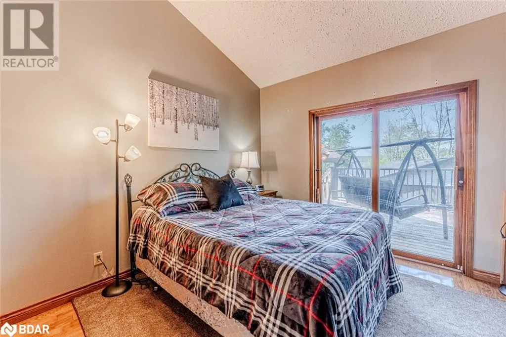 49 HEMLOCK DR