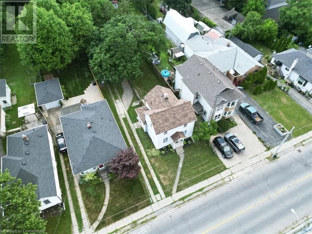 231 VINE Street