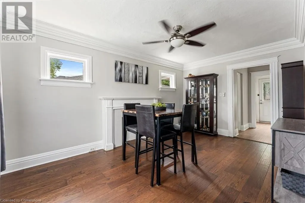 231 VINE Street