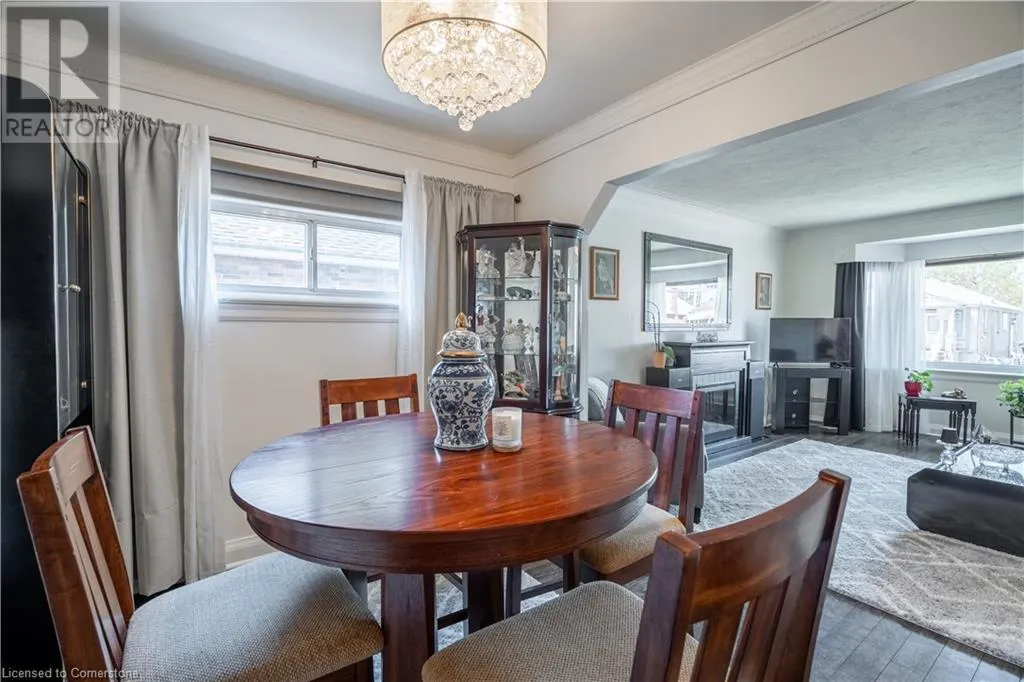 11 SPEERS Avenue