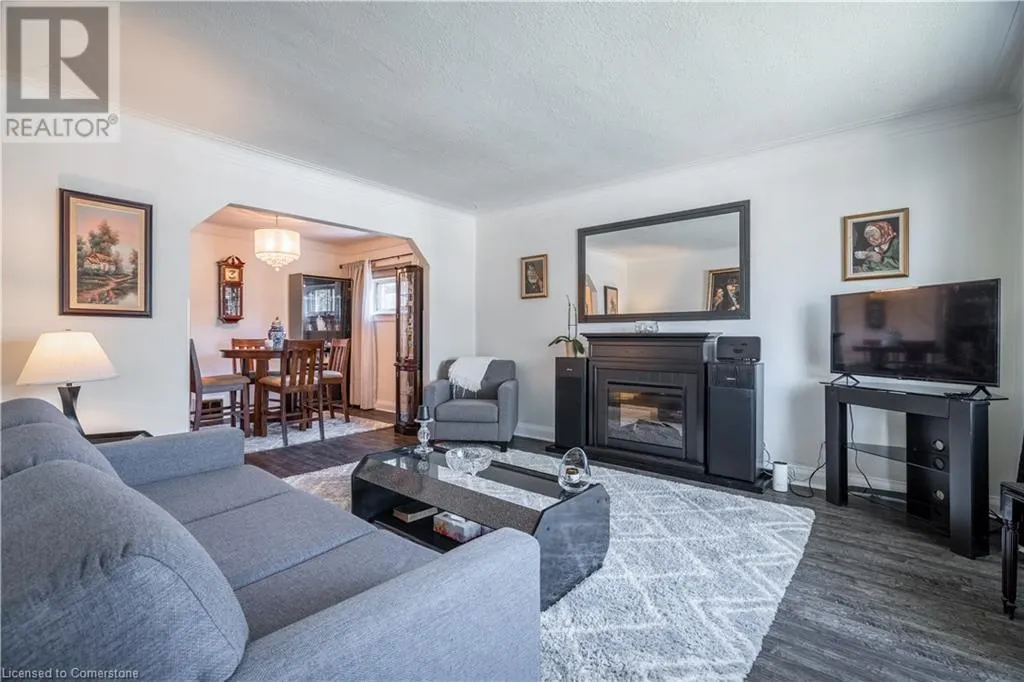 11 SPEERS Avenue