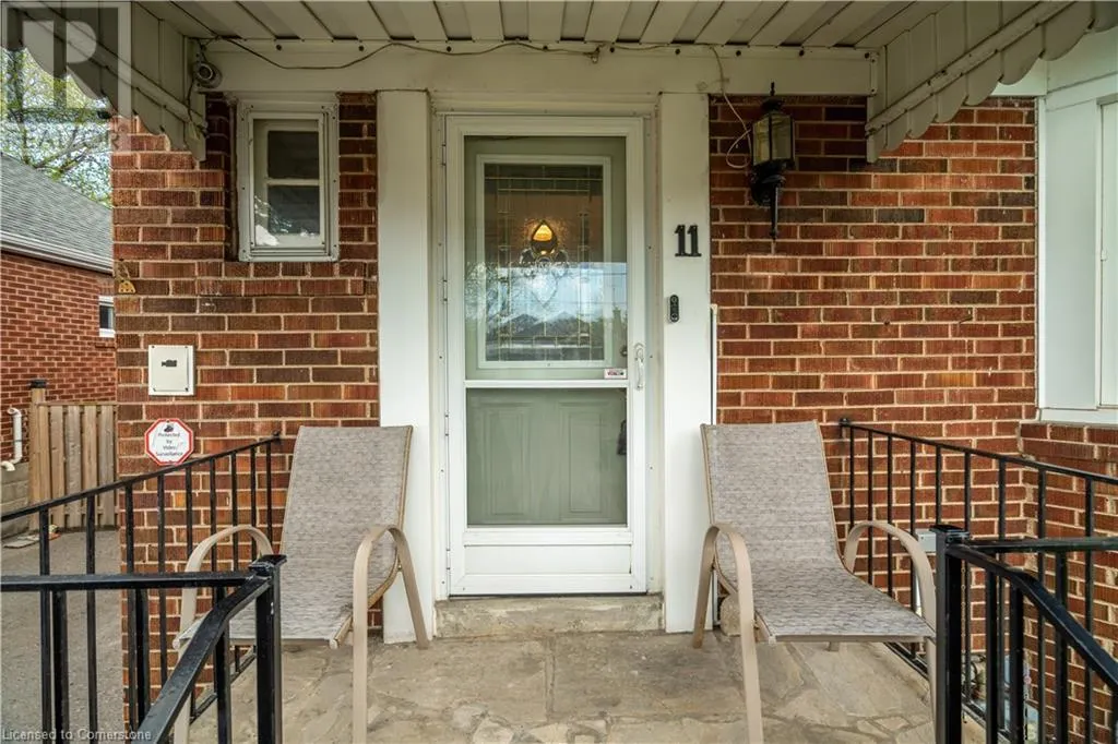 11 SPEERS Avenue