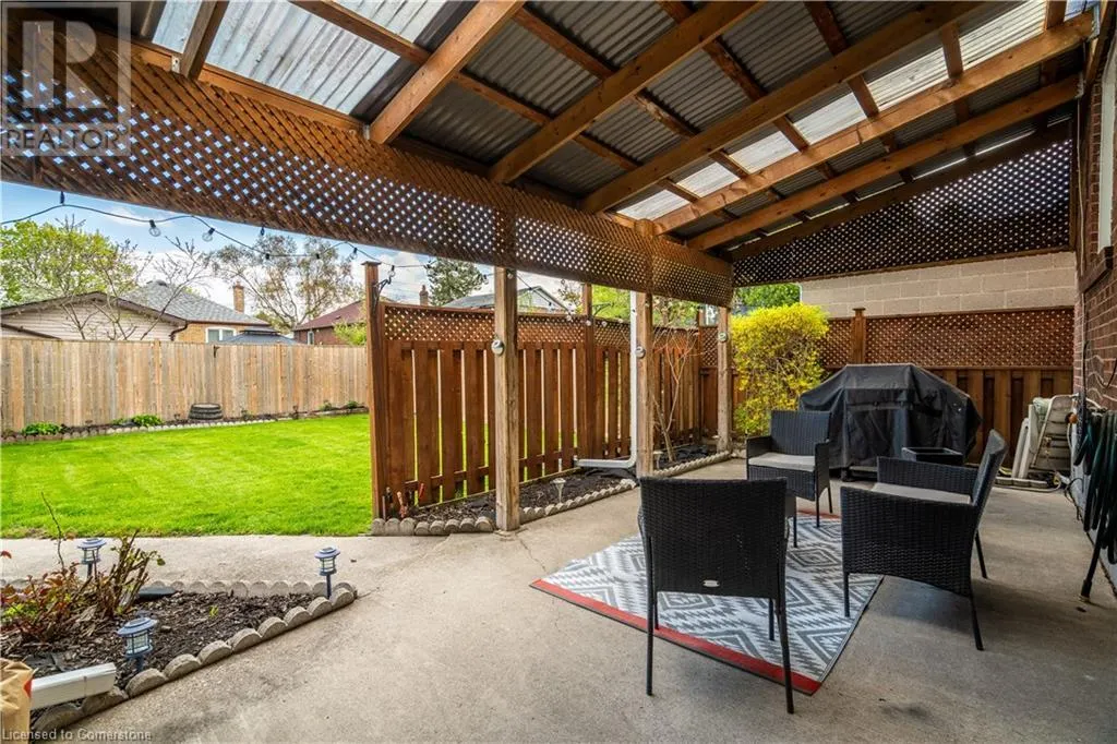 11 SPEERS Avenue
