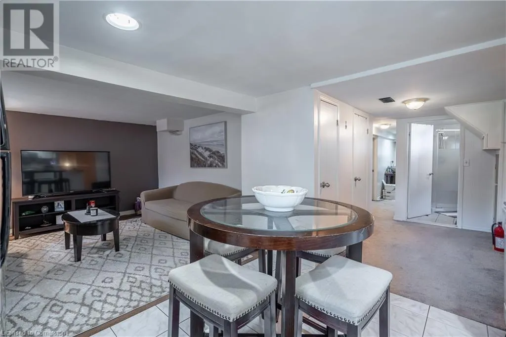 11 SPEERS Avenue