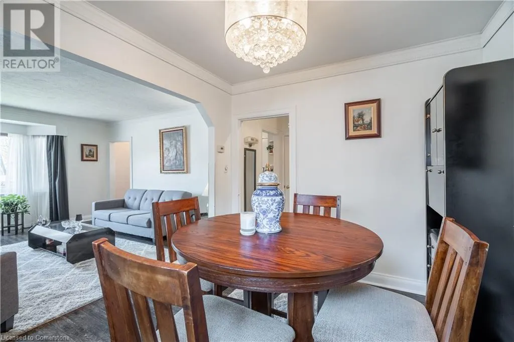 11 SPEERS Avenue