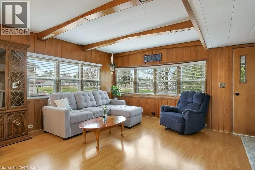 12 MACPHERSON Crescent