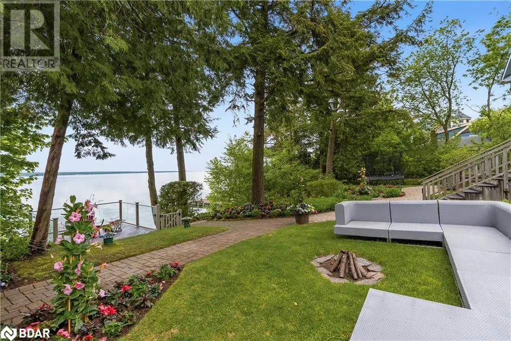292 TRILLIUM Place