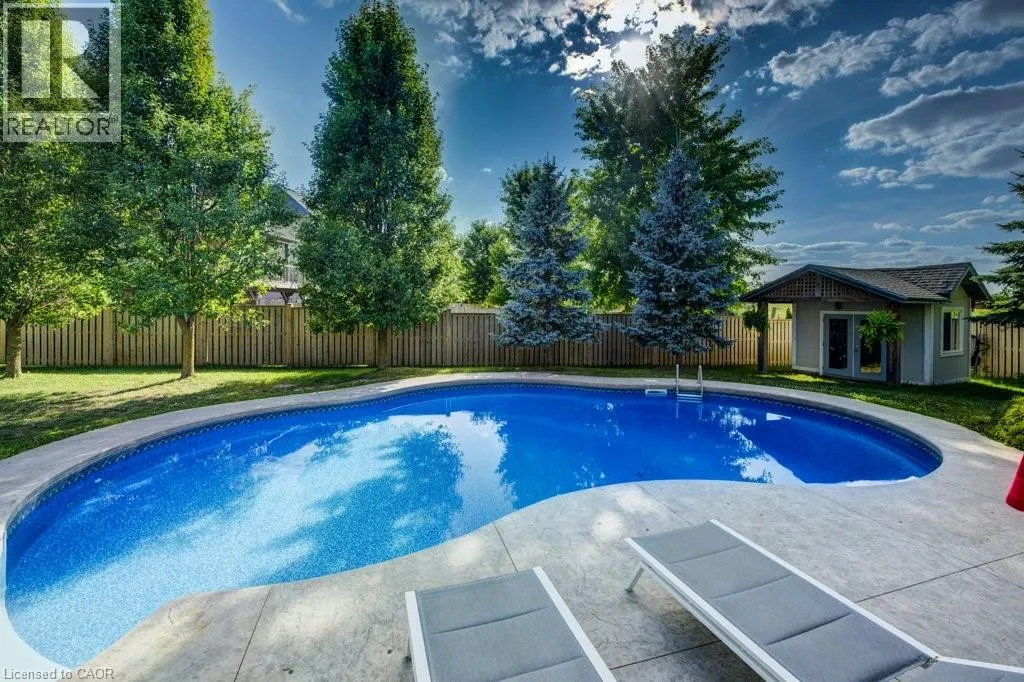215 HOSTETLER Road