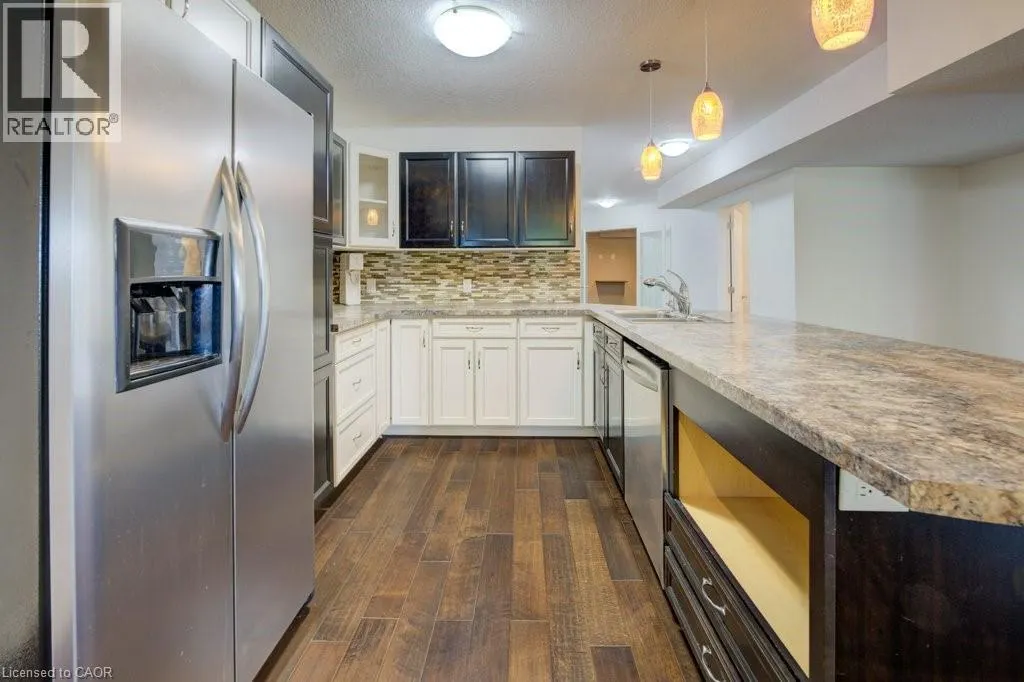 215 HOSTETLER Road
