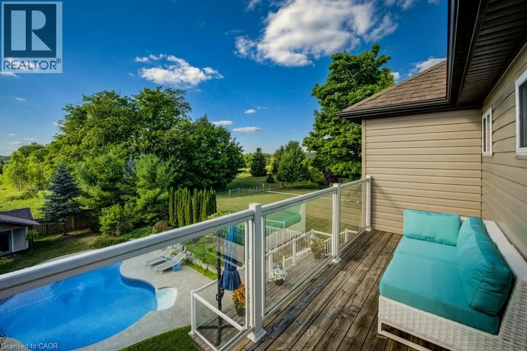215 HOSTETLER Road