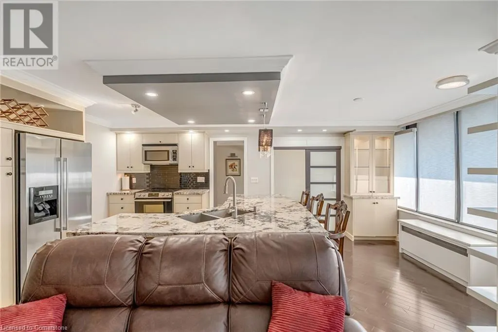 66 HIGH Street E Unit# 904, #904
