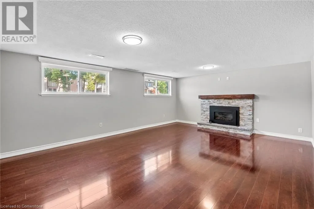 364 RED OAK Avenue