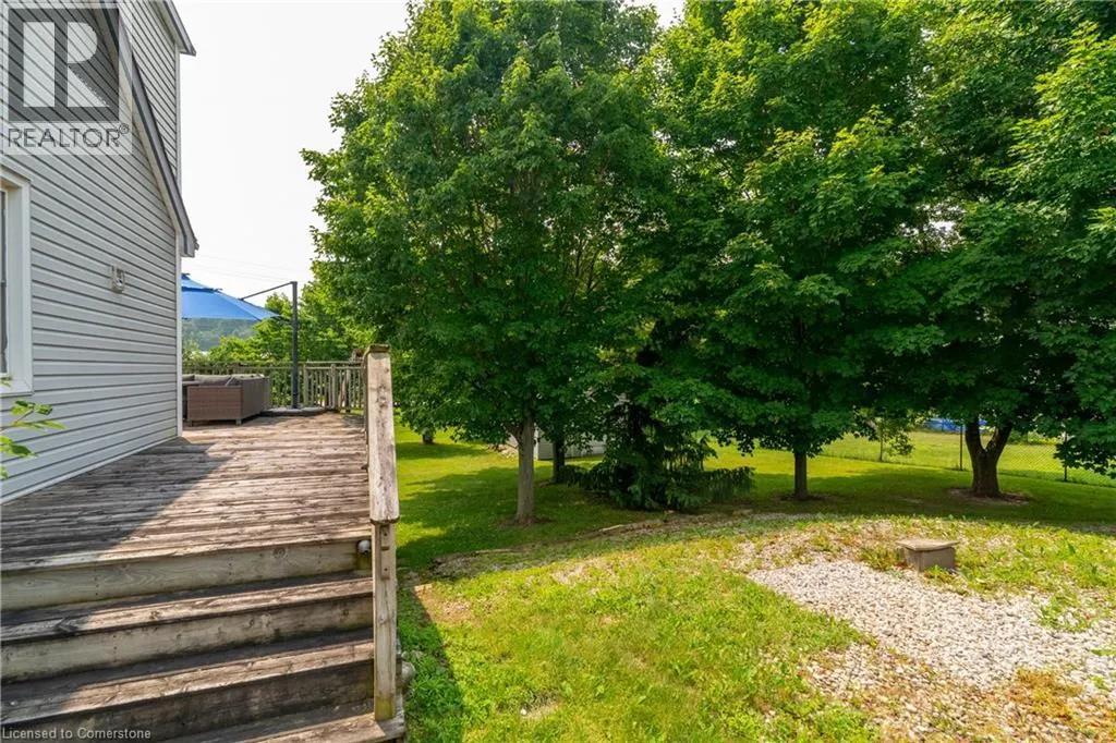 585 SNYDERS Road E