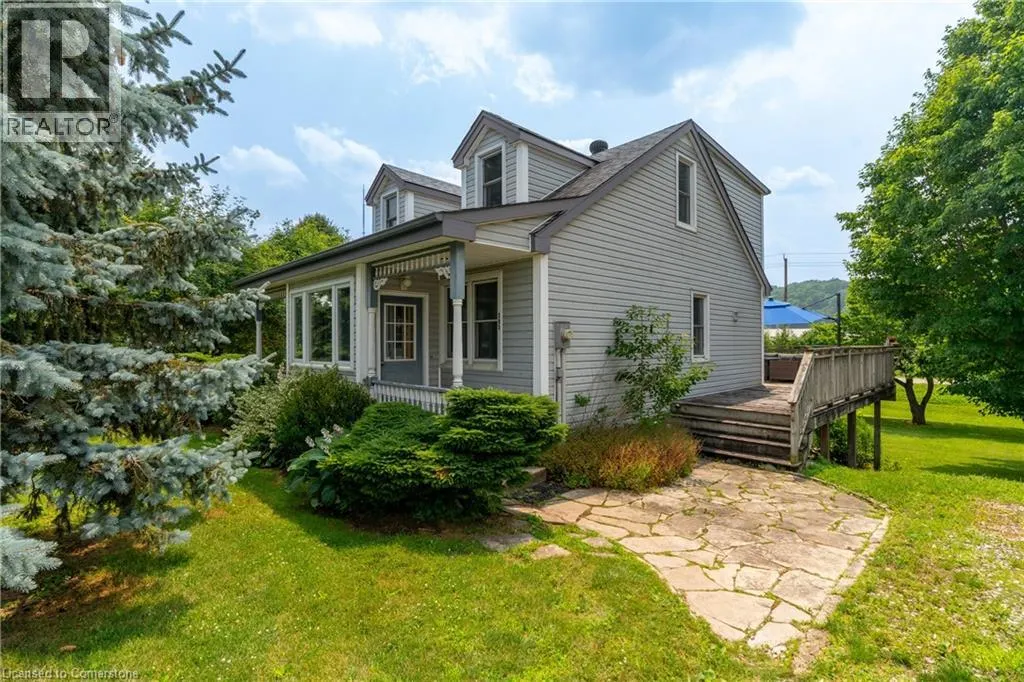 585 SNYDERS Road E