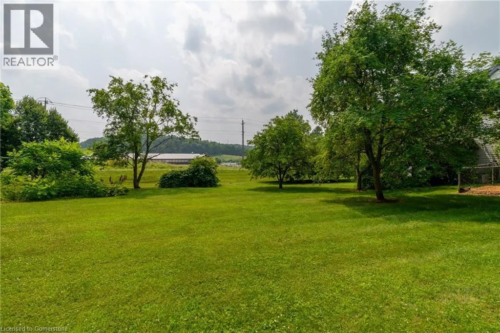 585 SNYDERS Road E
