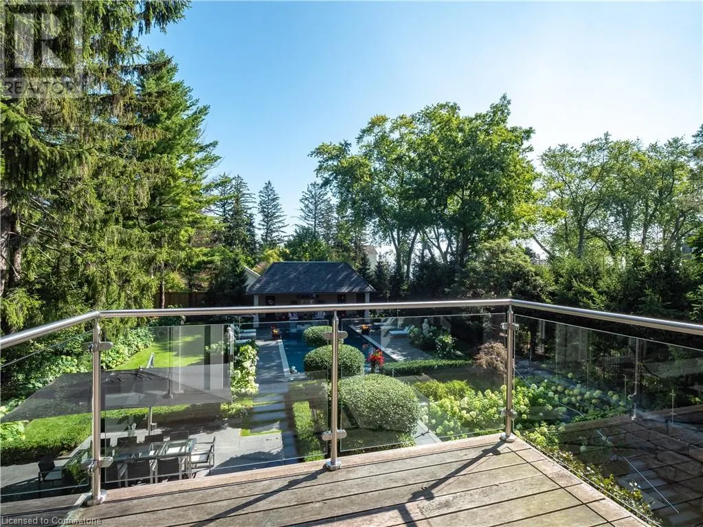 15 CHARTWELL Road