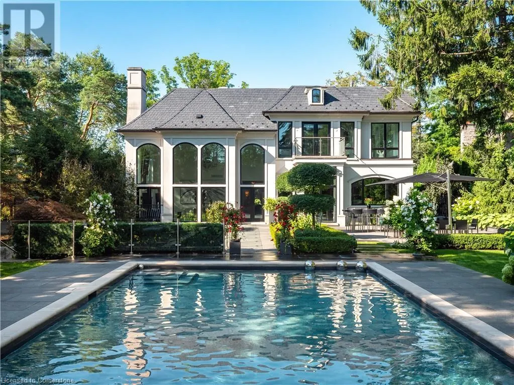 15 CHARTWELL Road