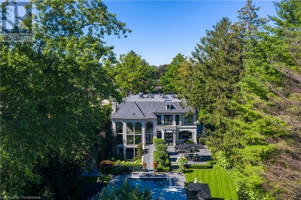 15 CHARTWELL Road