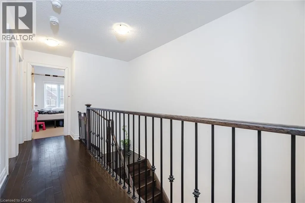 7 LADY EVELYN Crescent