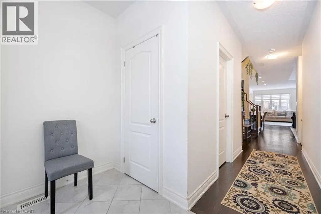 7 LADY EVELYN Crescent