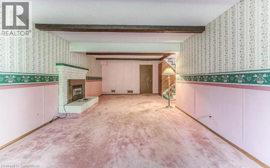 38 CHARNWOOD Court