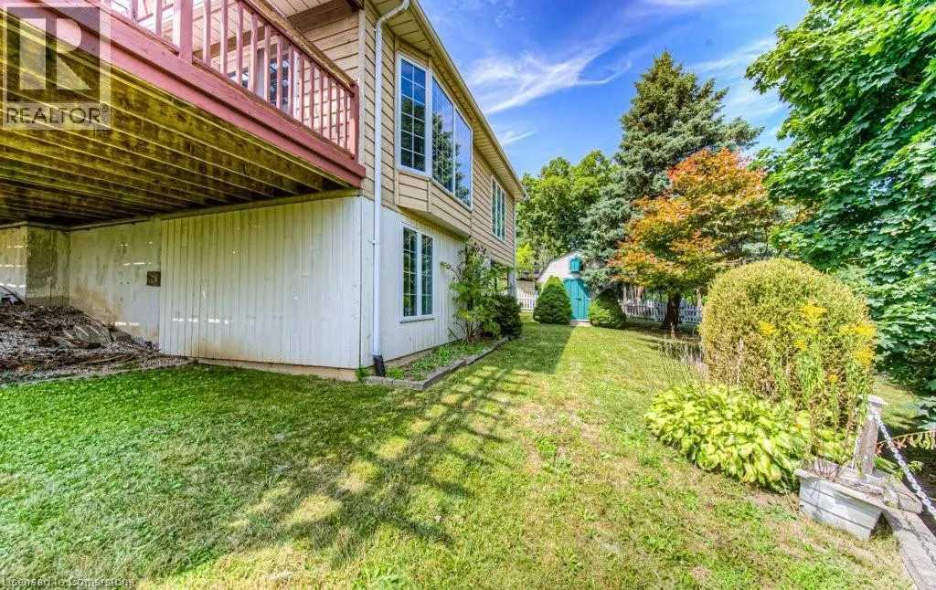 38 CHARNWOOD Court