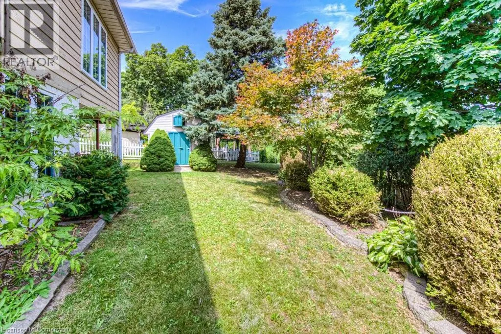 38 CHARNWOOD Court