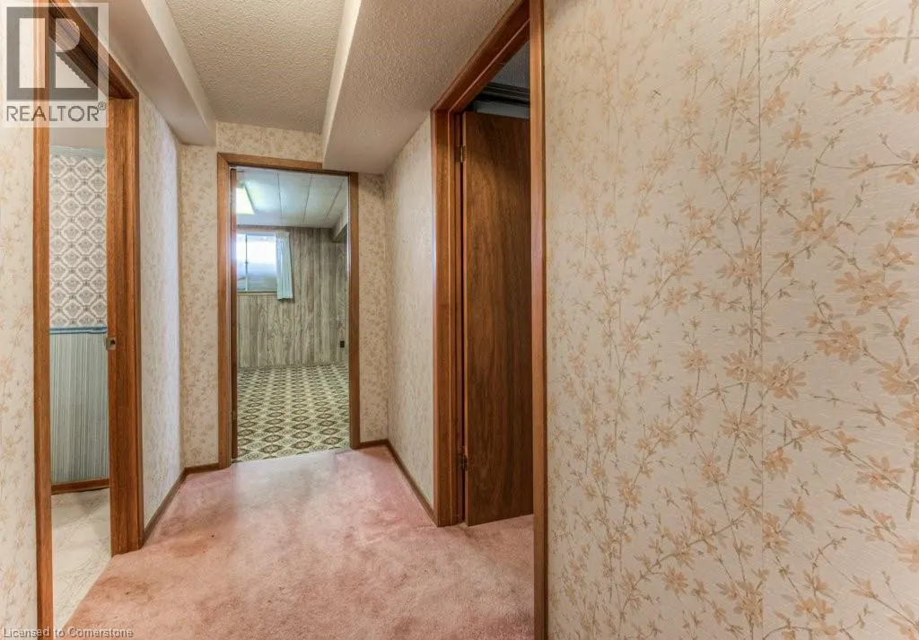 38 CHARNWOOD Court