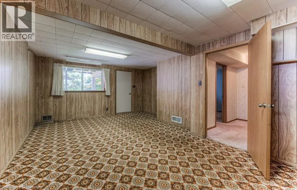 38 CHARNWOOD Court