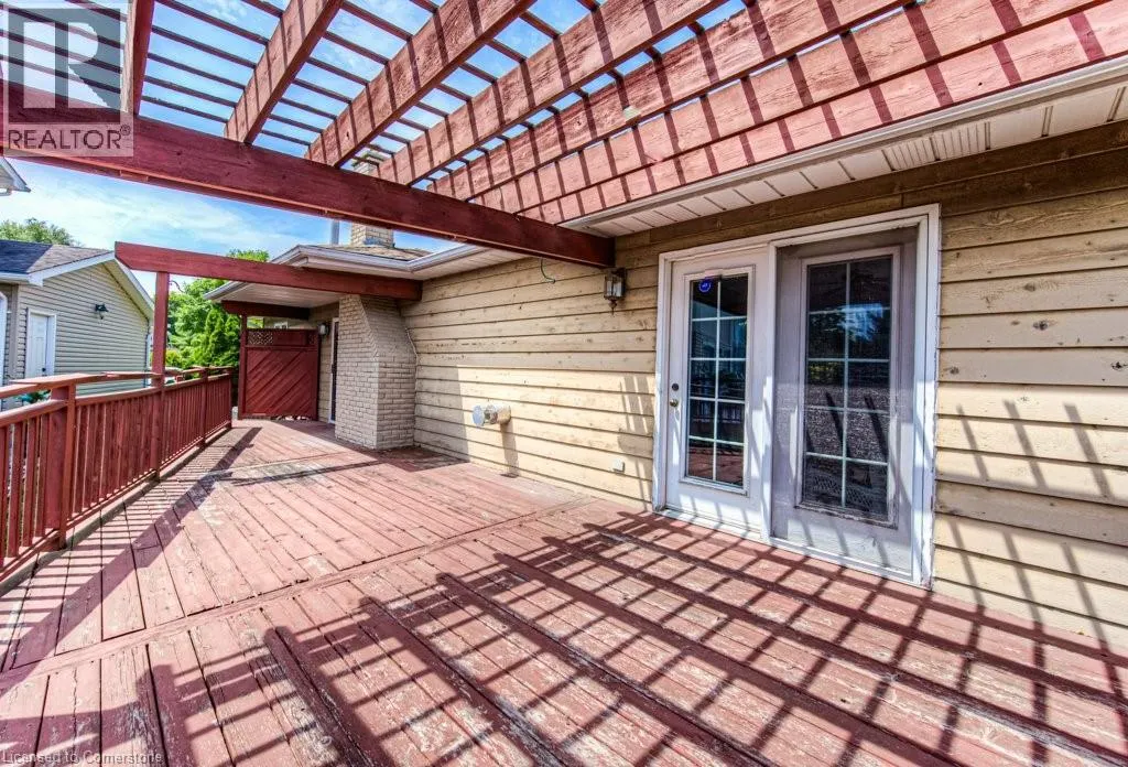 38 CHARNWOOD Court