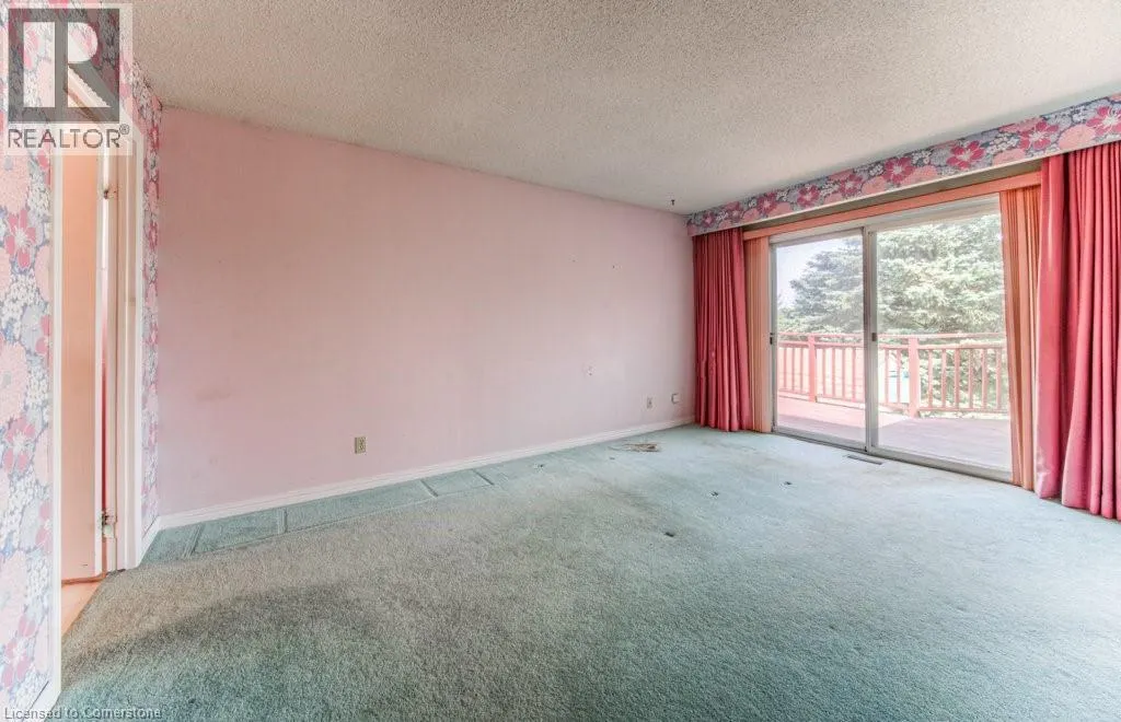 38 CHARNWOOD Court