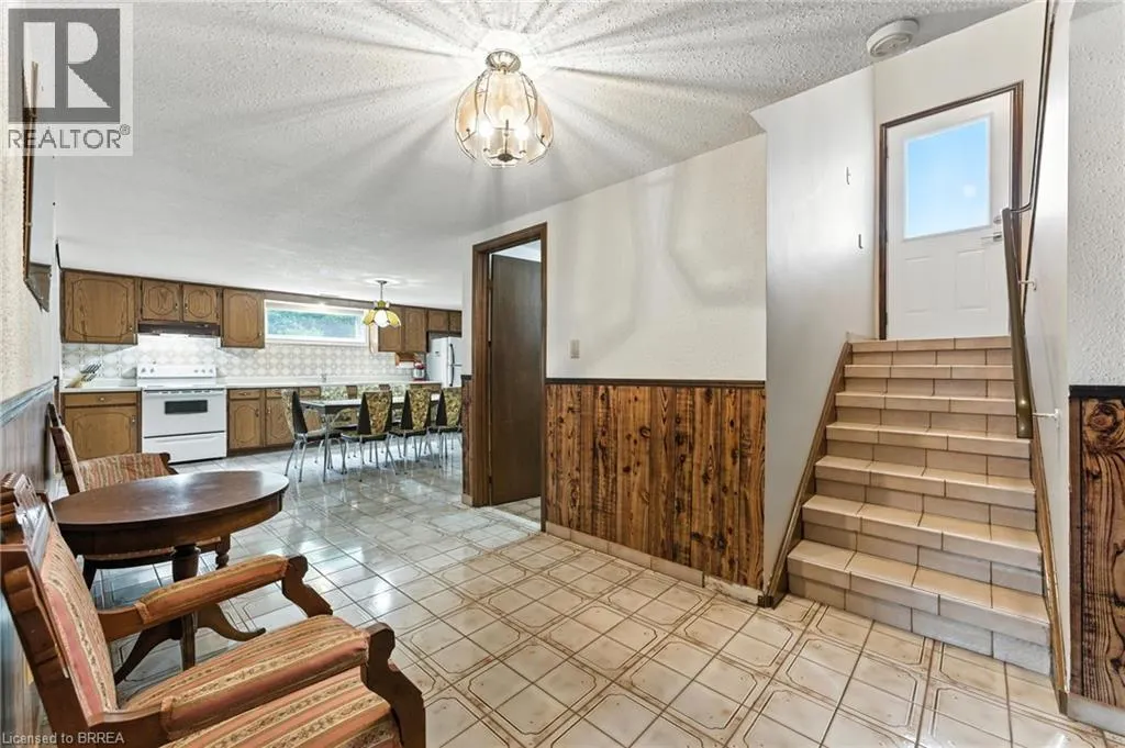 77 GLENWOOD Drive
