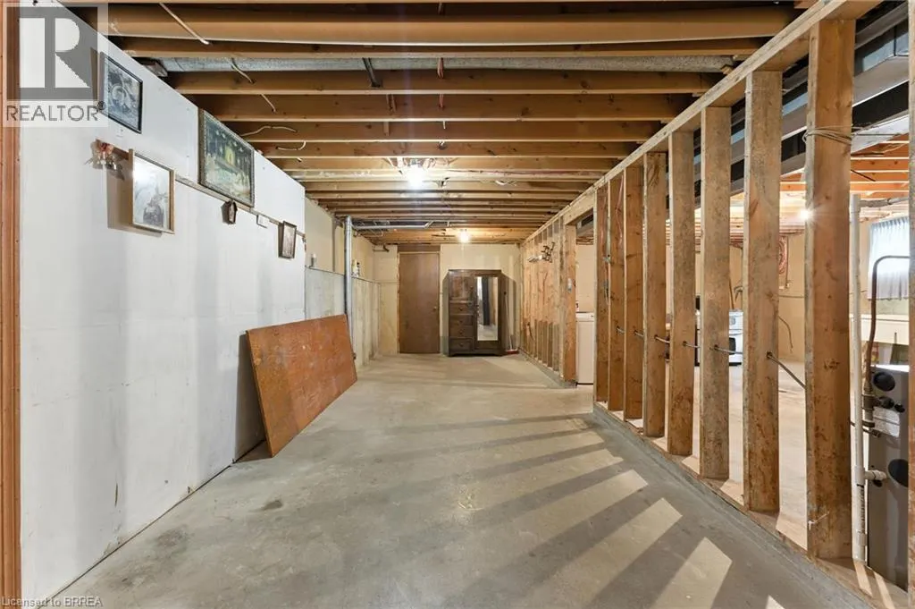 77 GLENWOOD Drive
