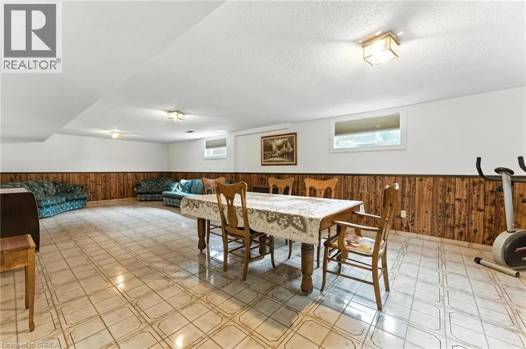 77 GLENWOOD Drive