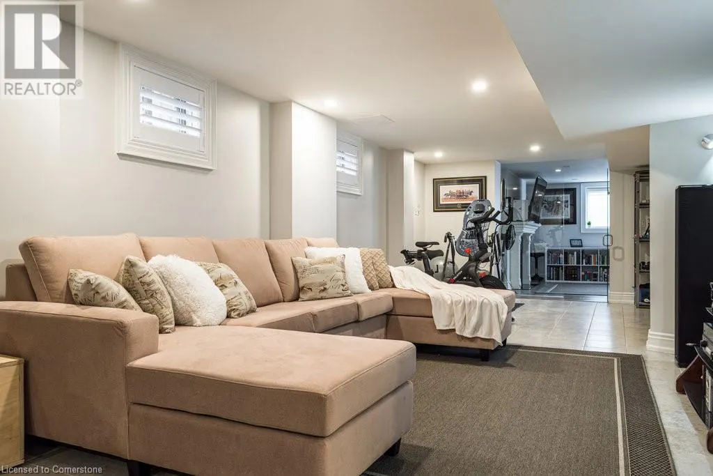 2293 SOVEREIGN Street