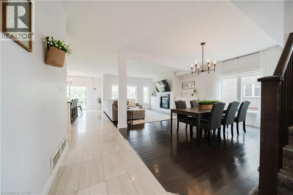 139 SCHWEITZER Crescent