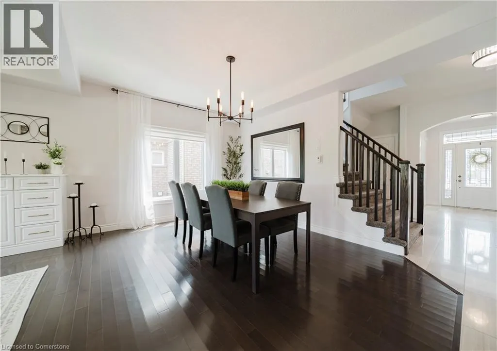 139 SCHWEITZER Crescent