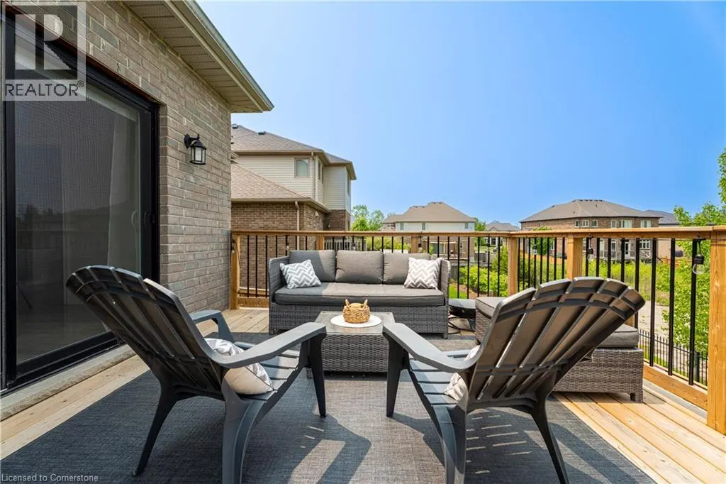 139 SCHWEITZER Crescent