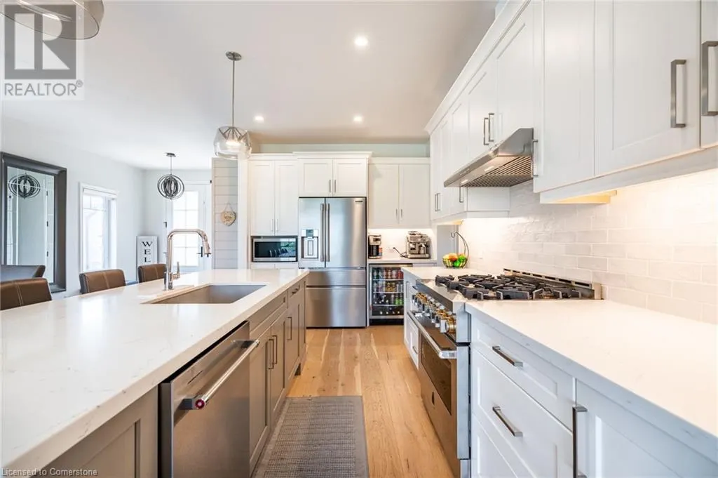 16 WHITING Drive