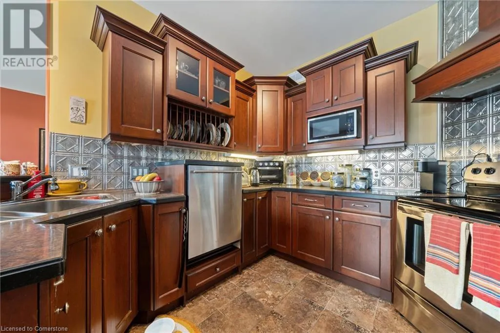 127 RIVER Drive