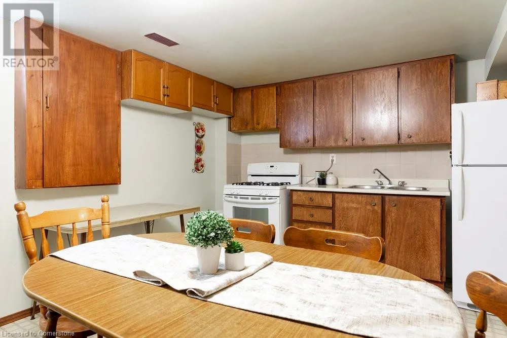 87 STRAWBERRY Drive