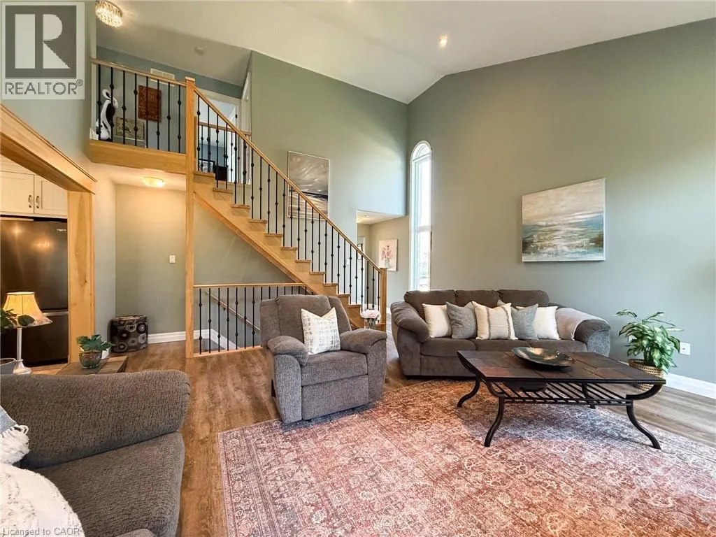 19 COULAS Crescent