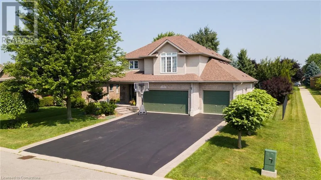 19 COULAS Crescent