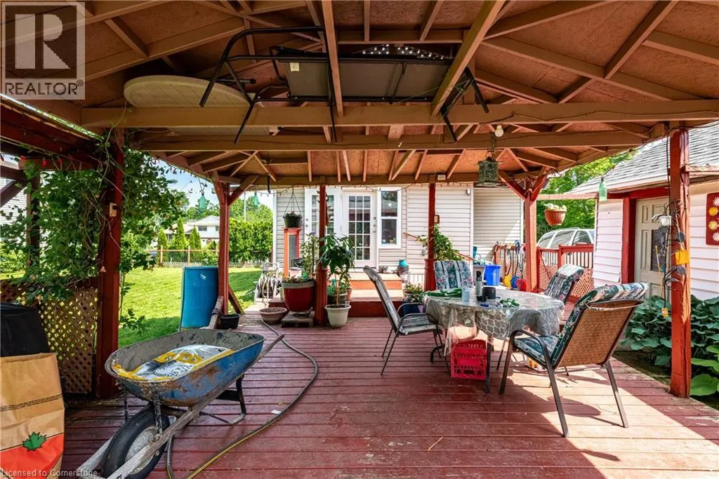 367 BOWEN Road