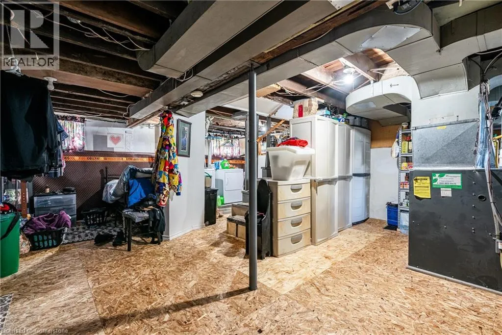 367 BOWEN Road