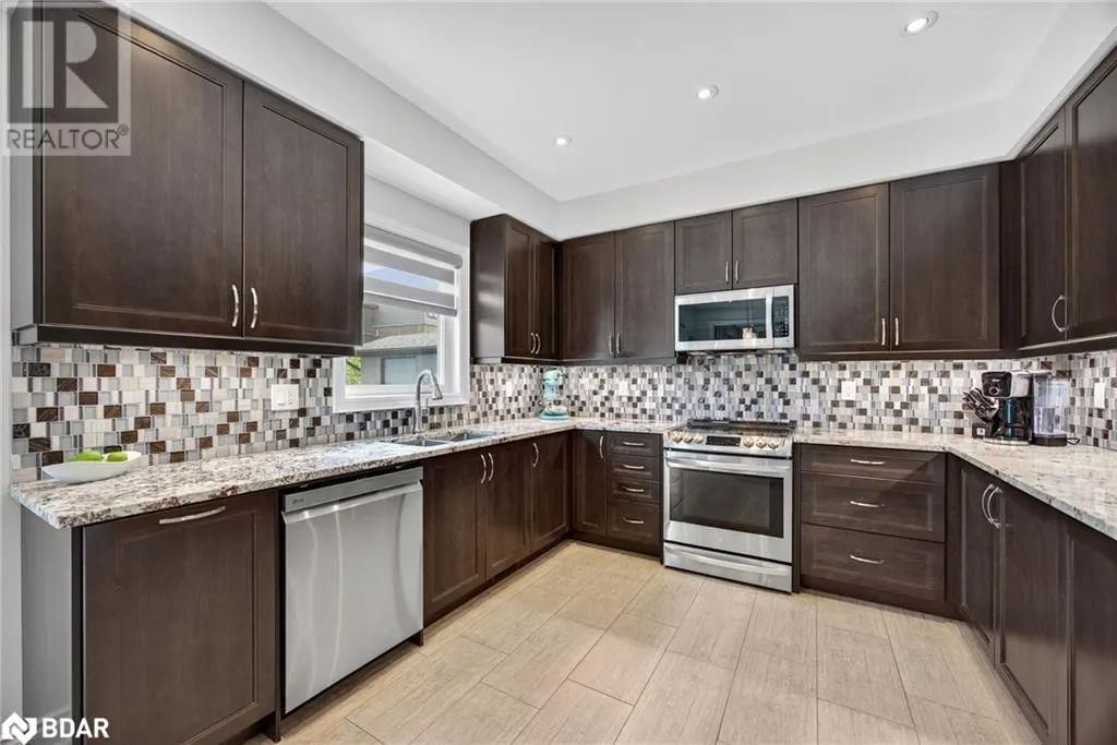 41 LANDSCAPE Drive